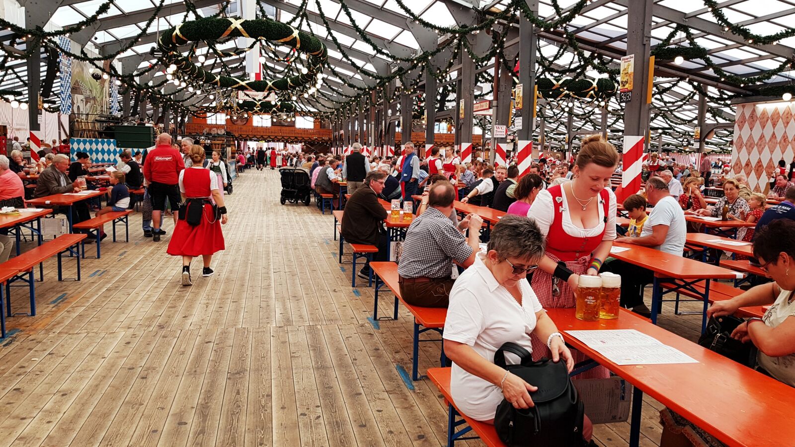 Samsung Galaxy S7 Edge sample photo. Beer tent, marquee, operation photography