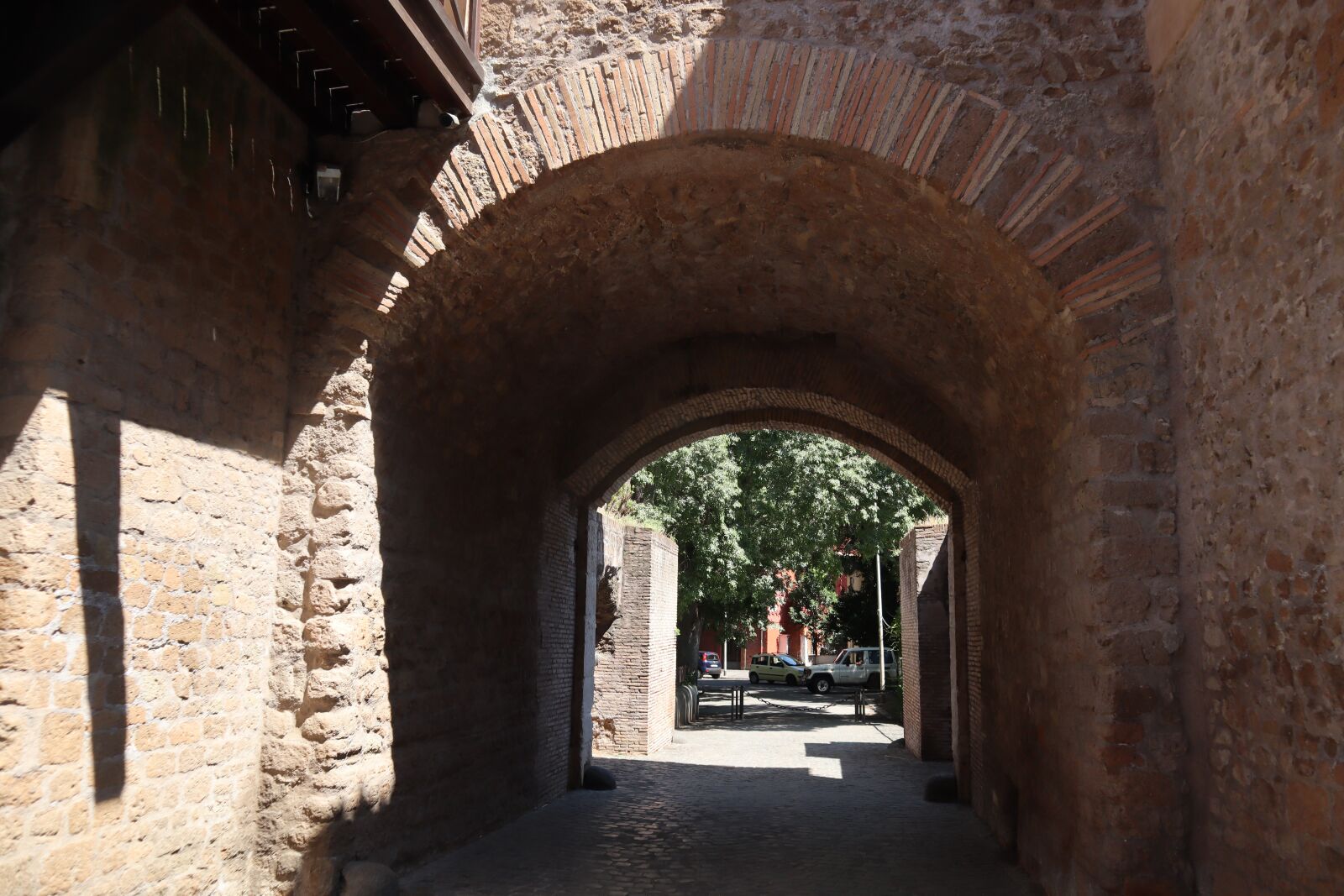 Canon EOS M50 (EOS Kiss M) sample photo. Old bridge, bridge, brick photography