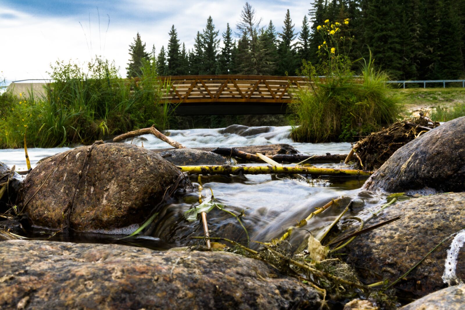 Sony a6000 + Sony Vario-Tessar T* E 16-70mm F4 ZA OSS sample photo. Landscape, bridge, water photography
