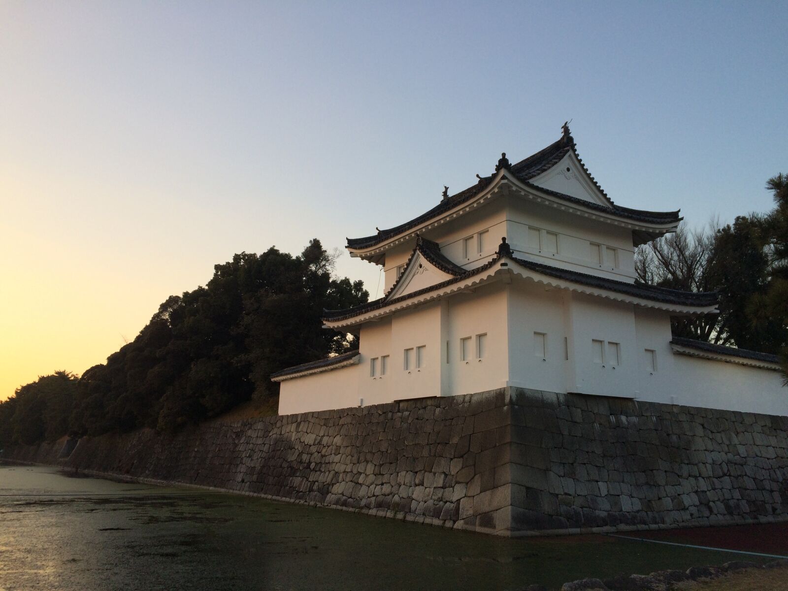 iPhone 5s back camera 4.15mm f/2.2 sample photo. Japan city, nijo castle photography