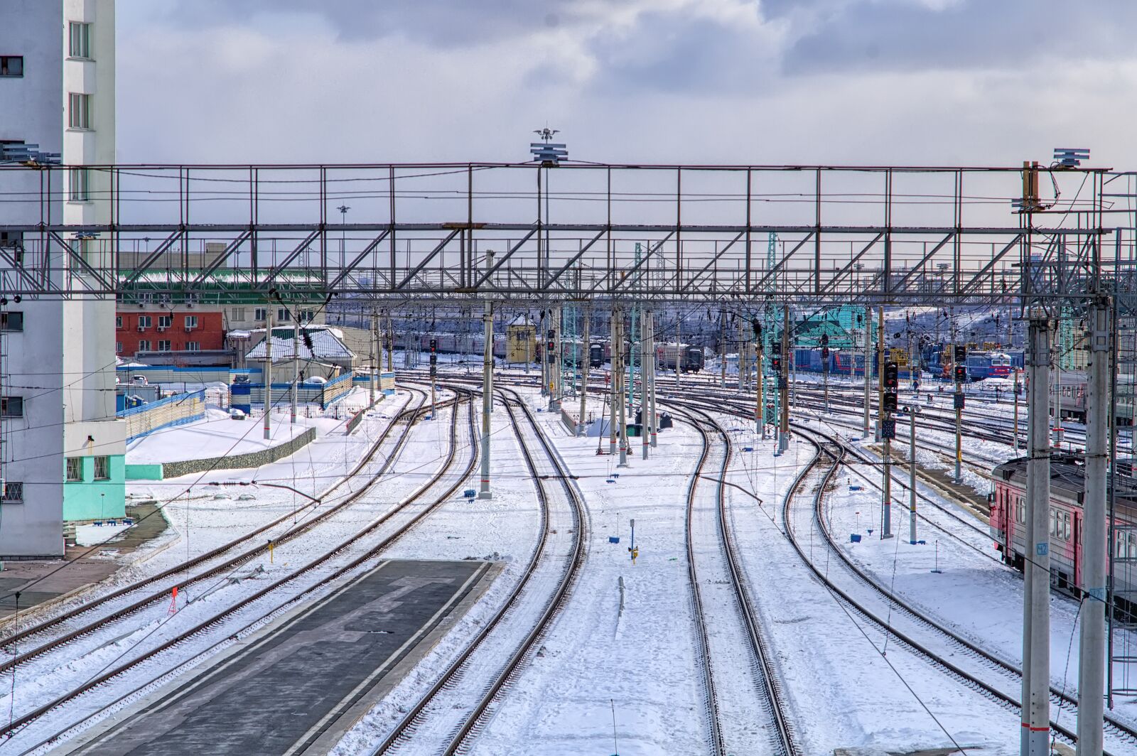 Pentax K-500 sample photo. Station, snow, railway photography