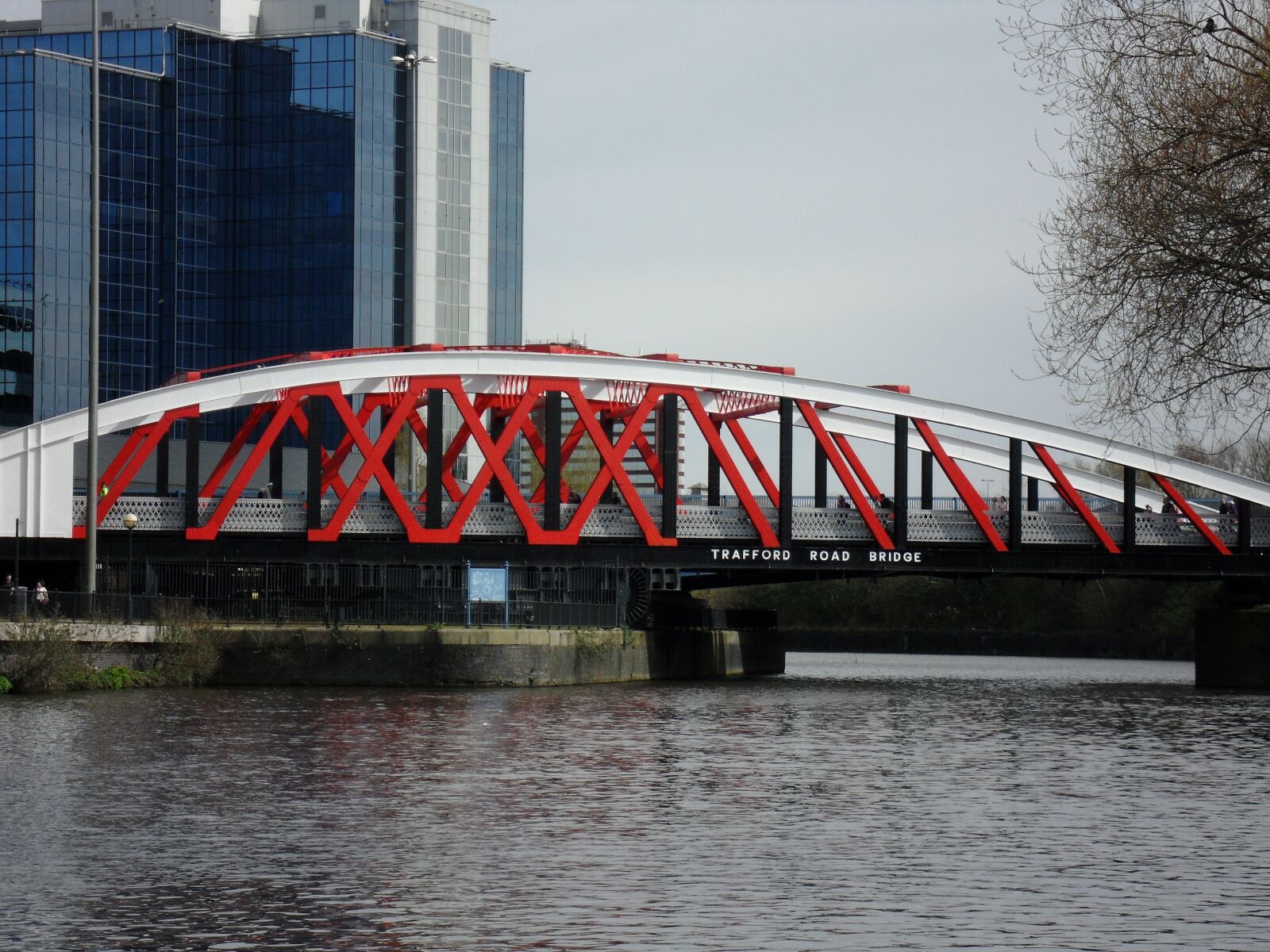 Samsung WB1000 / VLUU WB1000 /  TL320 sample photo. Bridge, trafford, salford quays photography