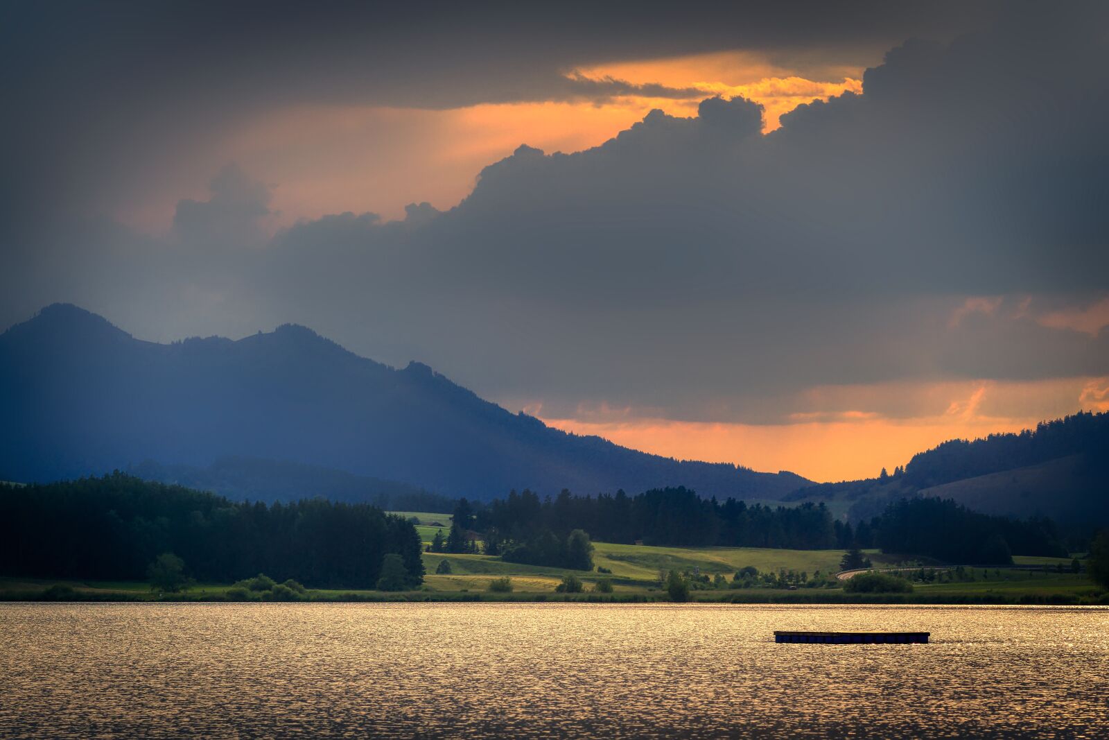 Panasonic Lumix DMC-GX8 sample photo. Lake, alpine, mountains photography
