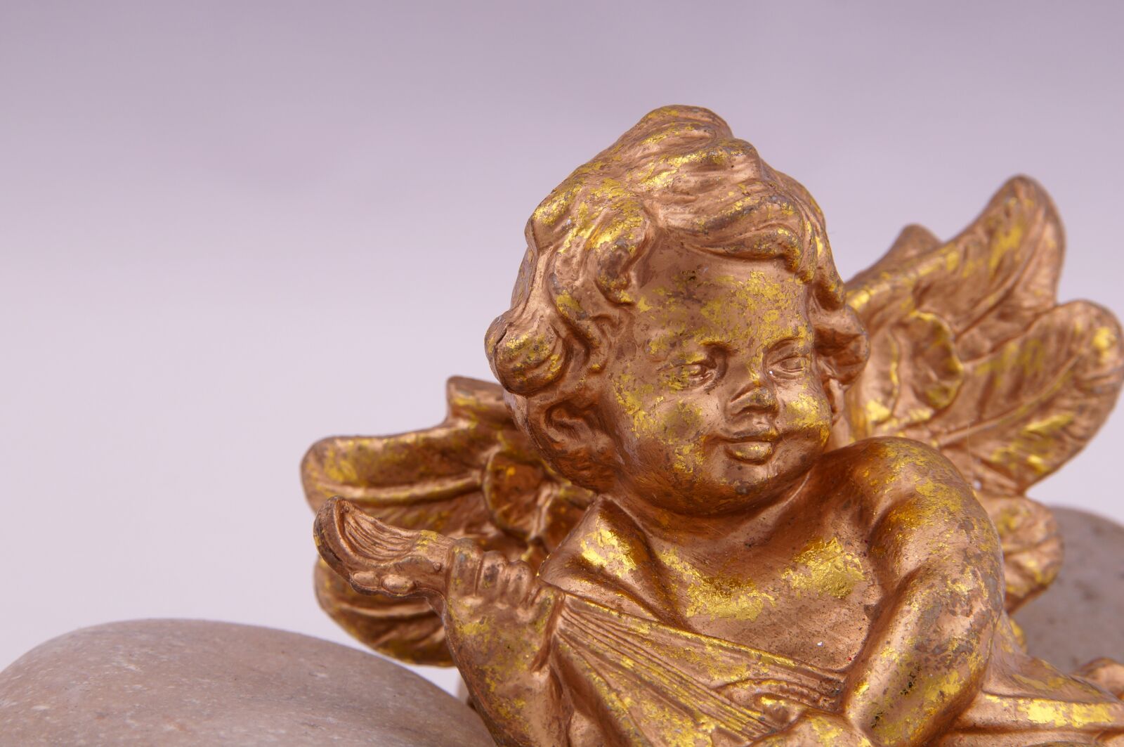 Sony SLT-A37 sample photo. Angel, gold, cherub photography