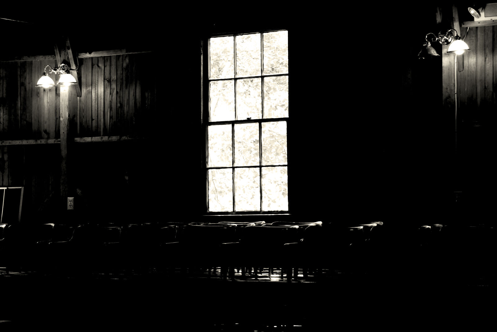 Canon EOS 1100D (EOS Rebel T3 / EOS Kiss X50) sample photo. Barn, dark, darkness, light photography