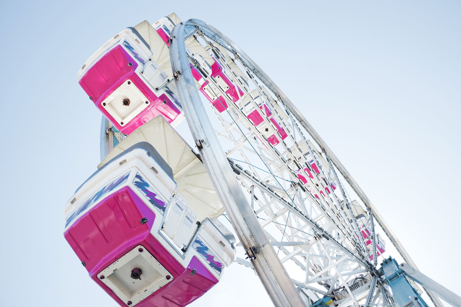 Fujifilm X100T sample photo. Ferris, wheel, against, clear photography