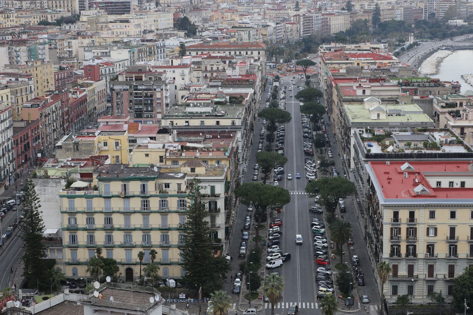 Canon EOS 7D Mark II sample photo. Naples, italy, architecture photography