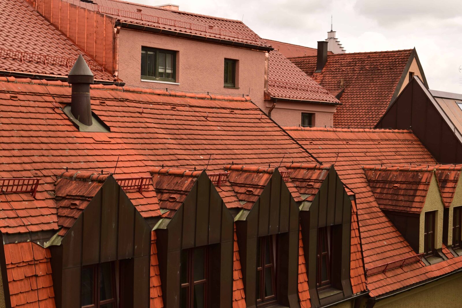 Nikon D3300 sample photo. House, old, roof, rooftop photography