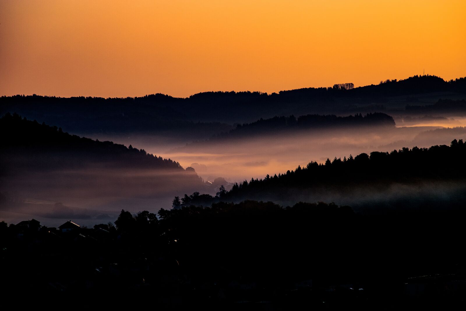 Canon EF 70-300mm F4-5.6 IS USM sample photo. Sunrise, fog, haze photography