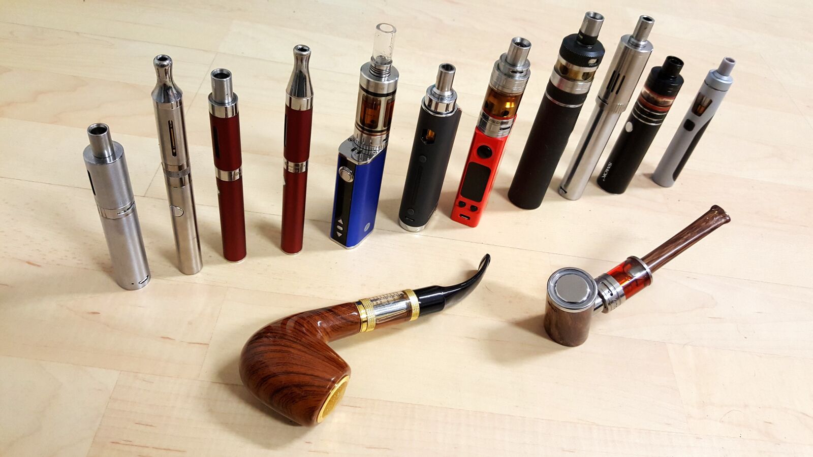 Samsung Galaxy S6 sample photo. E-cigarette collection, steam, vapours photography