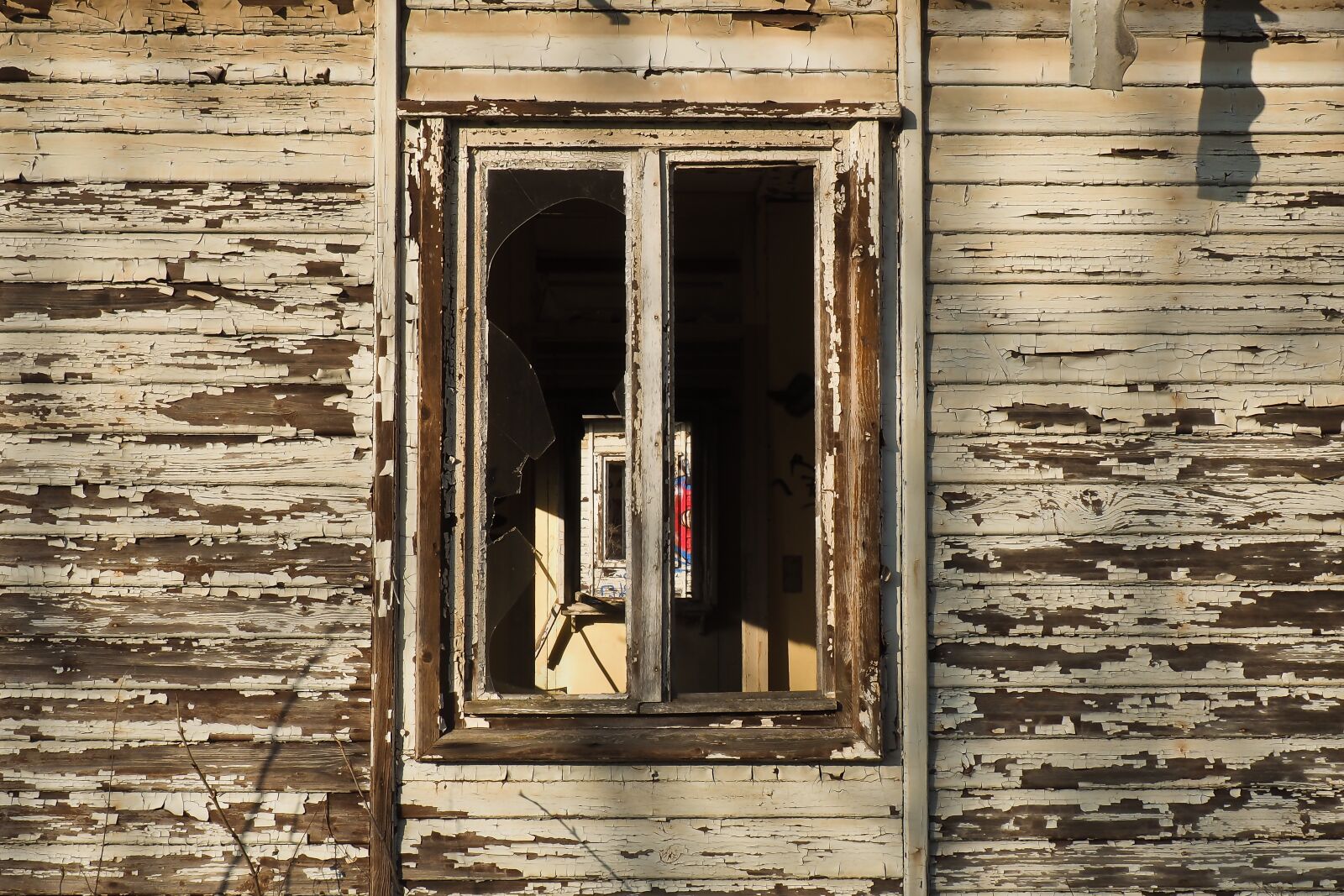Olympus OM-D E-M10 sample photo. Lost places, barracks, abandoned photography