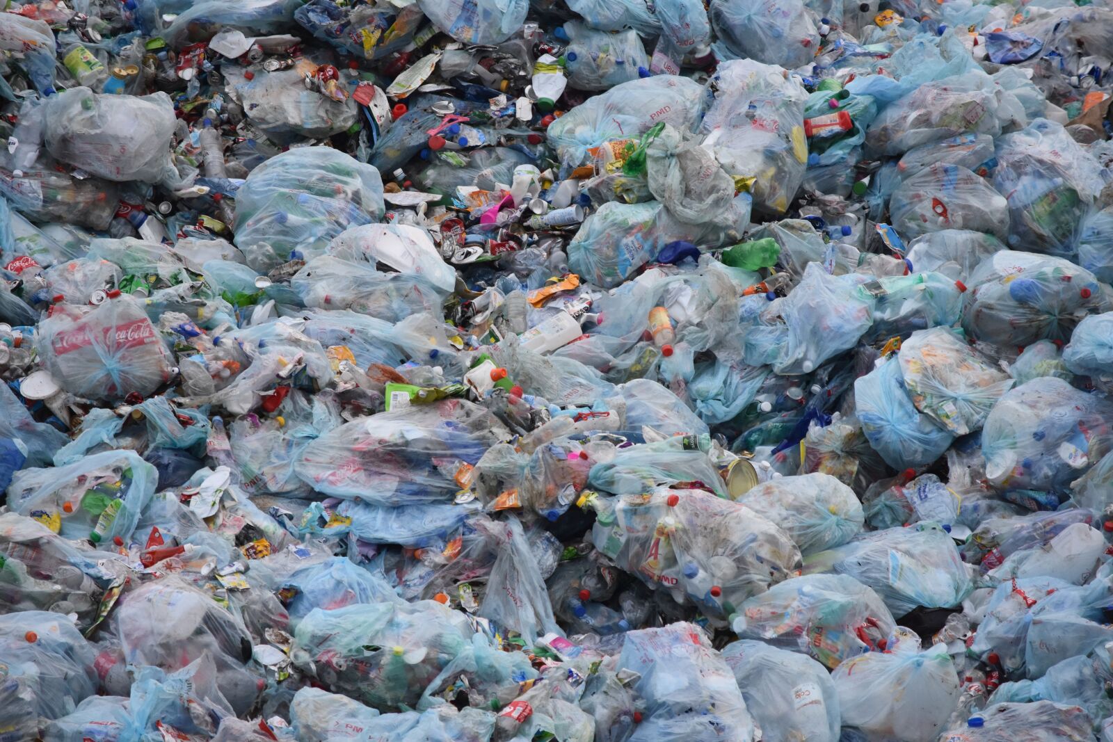 Nikon D7200 sample photo. Waste, garbage, garbage bag photography