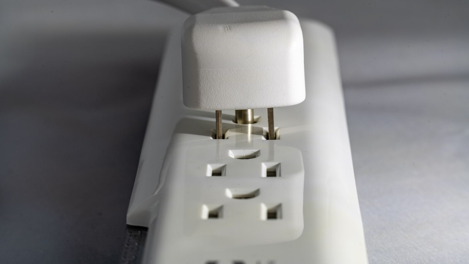 Sony a7R III sample photo. Power, plug, connect photography