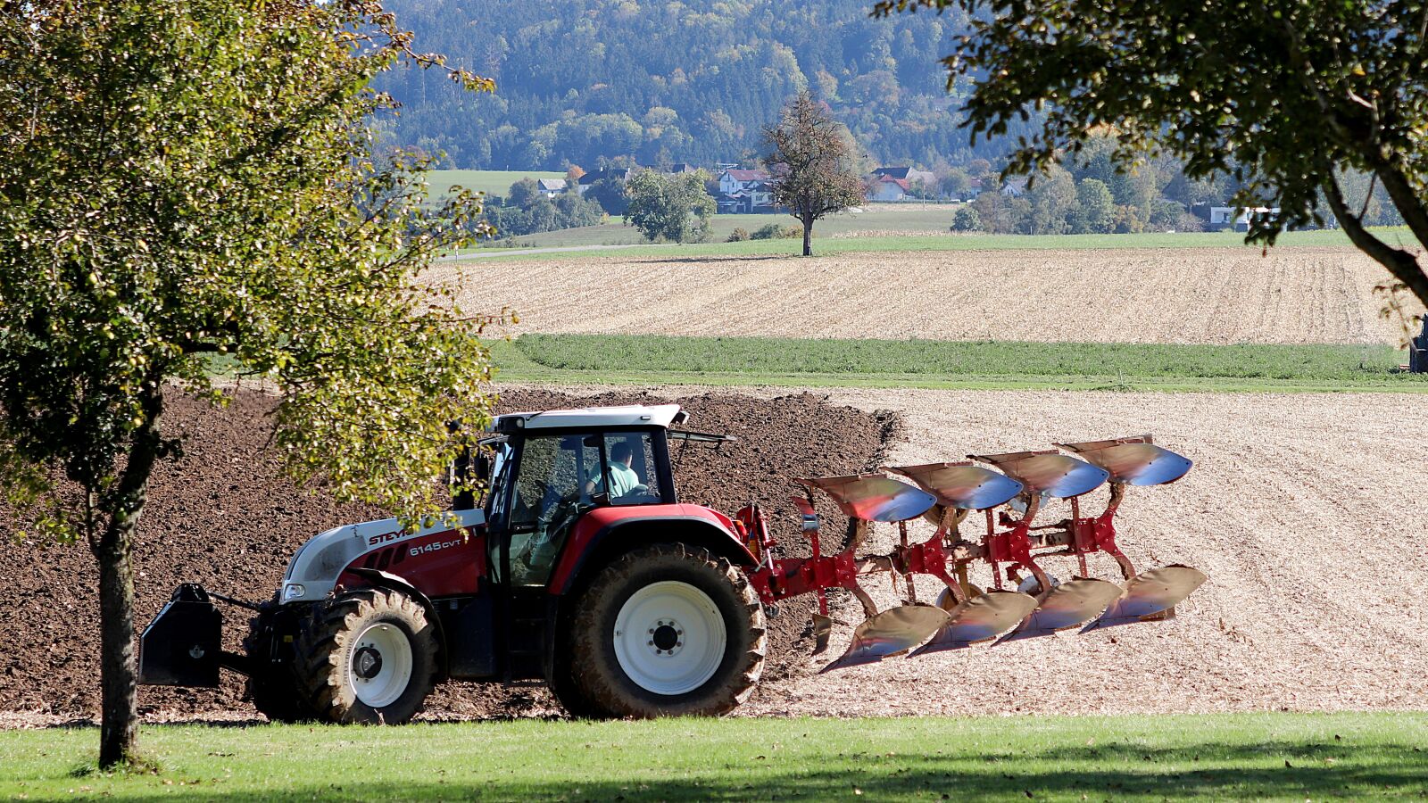 Canon EF 70-300 F4-5.6 IS II USM sample photo. Steyr, tractor, tractors photography