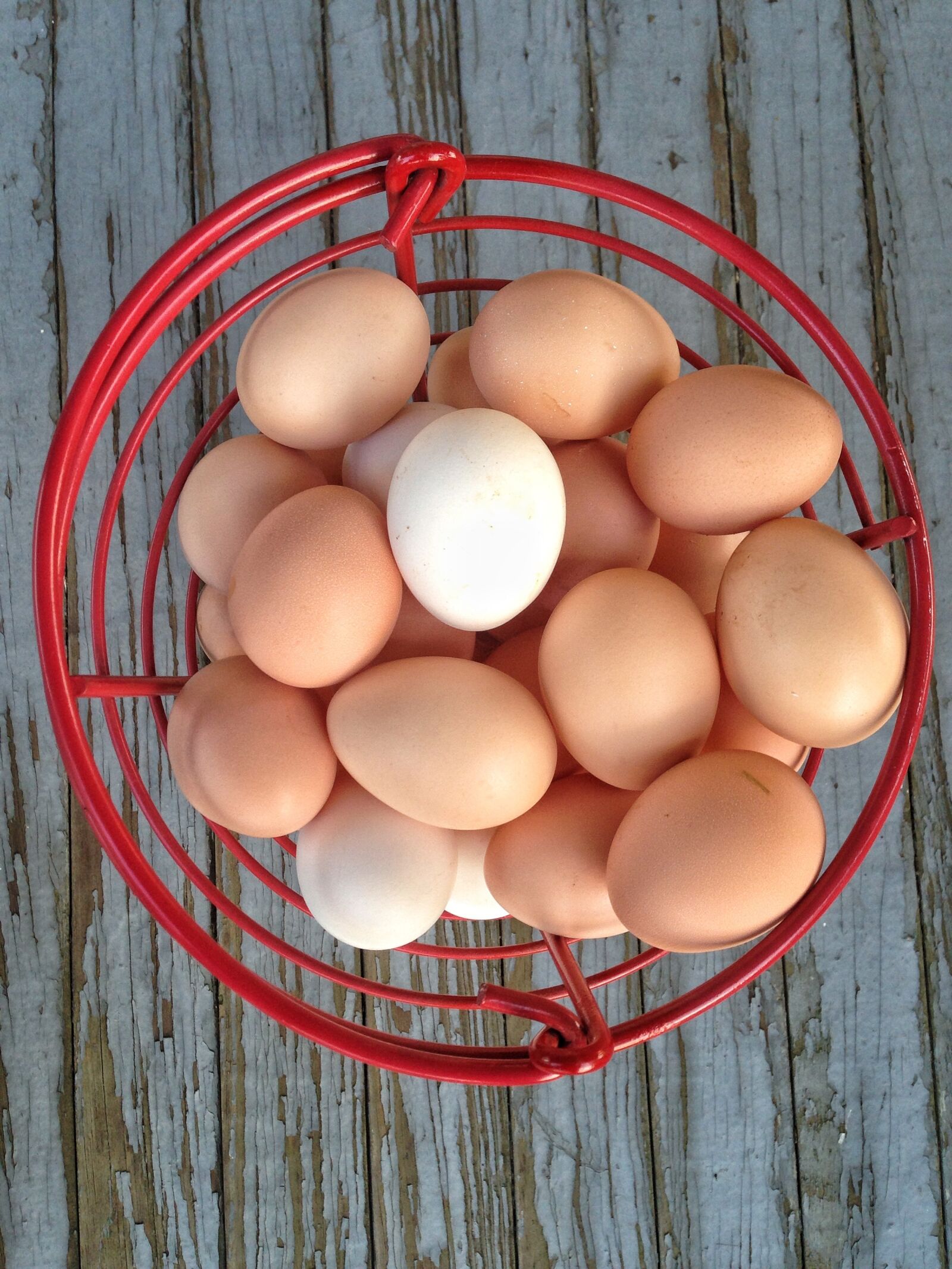 Apple iPhone 5c sample photo. Eggs, basket, wood photography