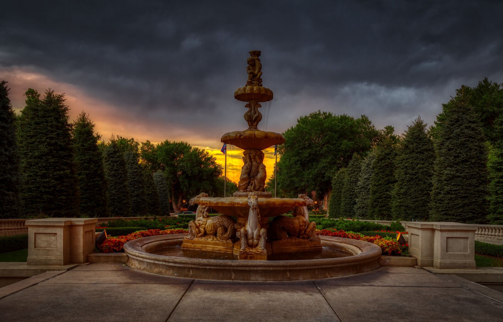 Phase One IQ3 100MP sample photo. Water fountain, broadmoor hotel photography