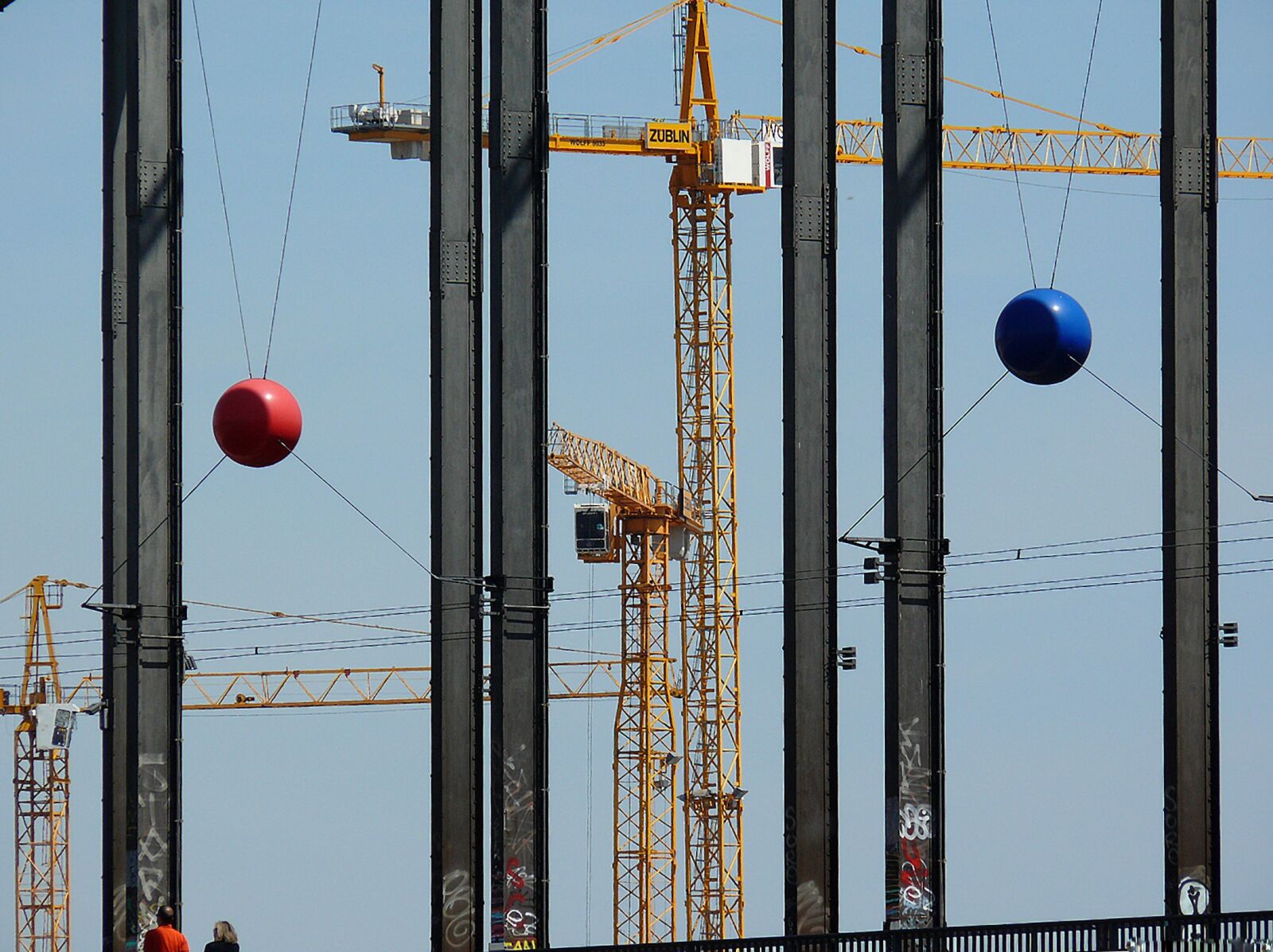 Leica V-LUX 1 sample photo. Crane, baukran, site photography