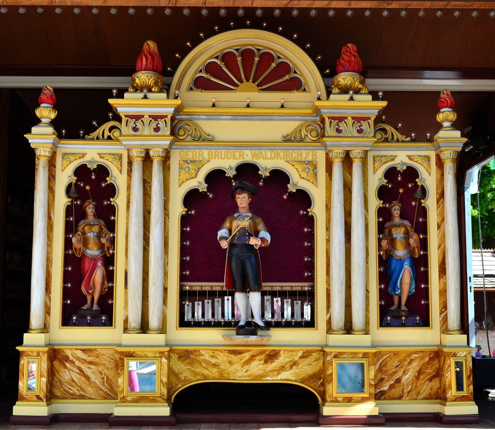 Nikon D5100 sample photo. Orchestrion, organ, roller organ photography