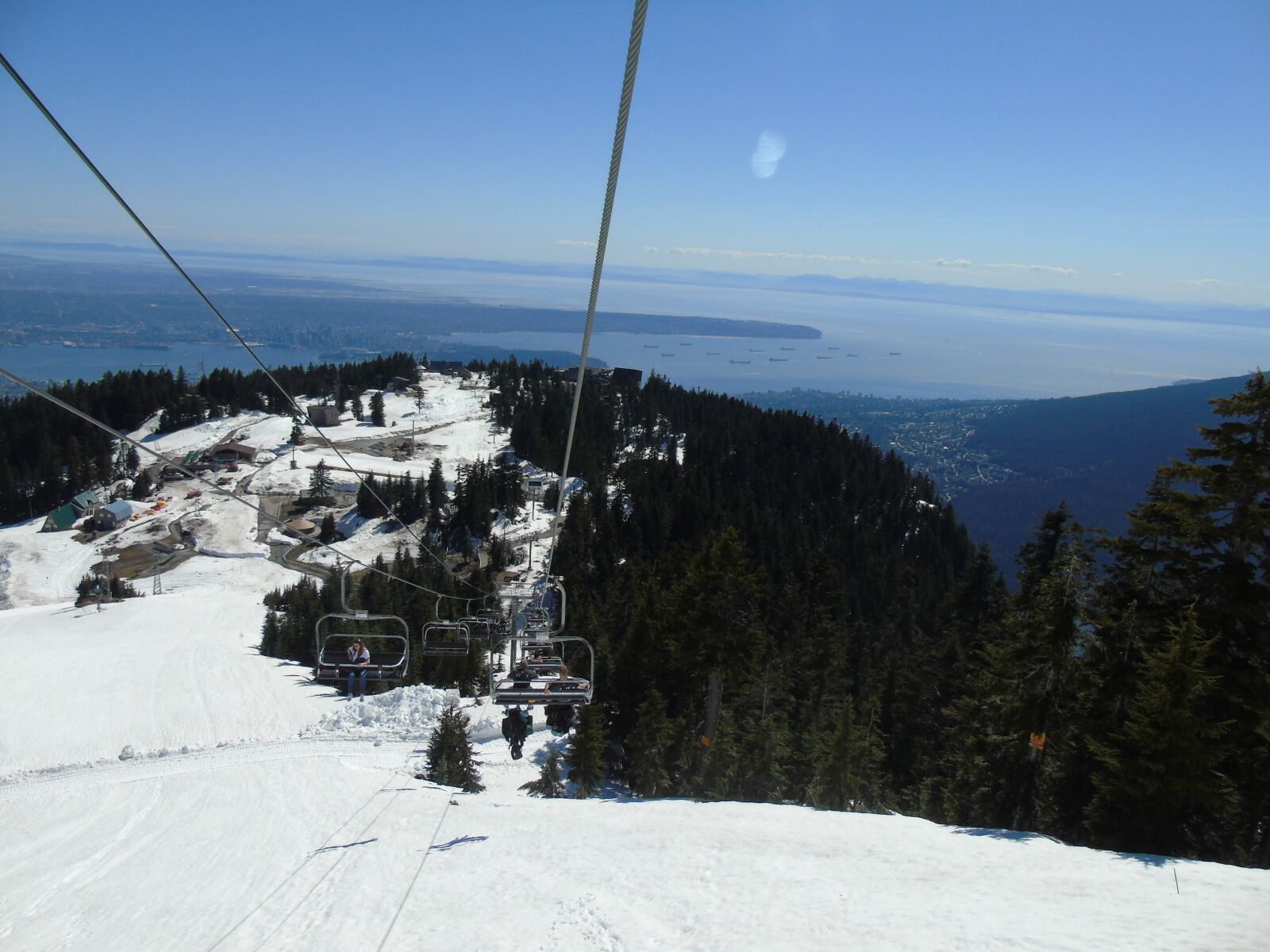 Sony Cyber-shot DSC-H400 sample photo. Cable cart, view, snow photography