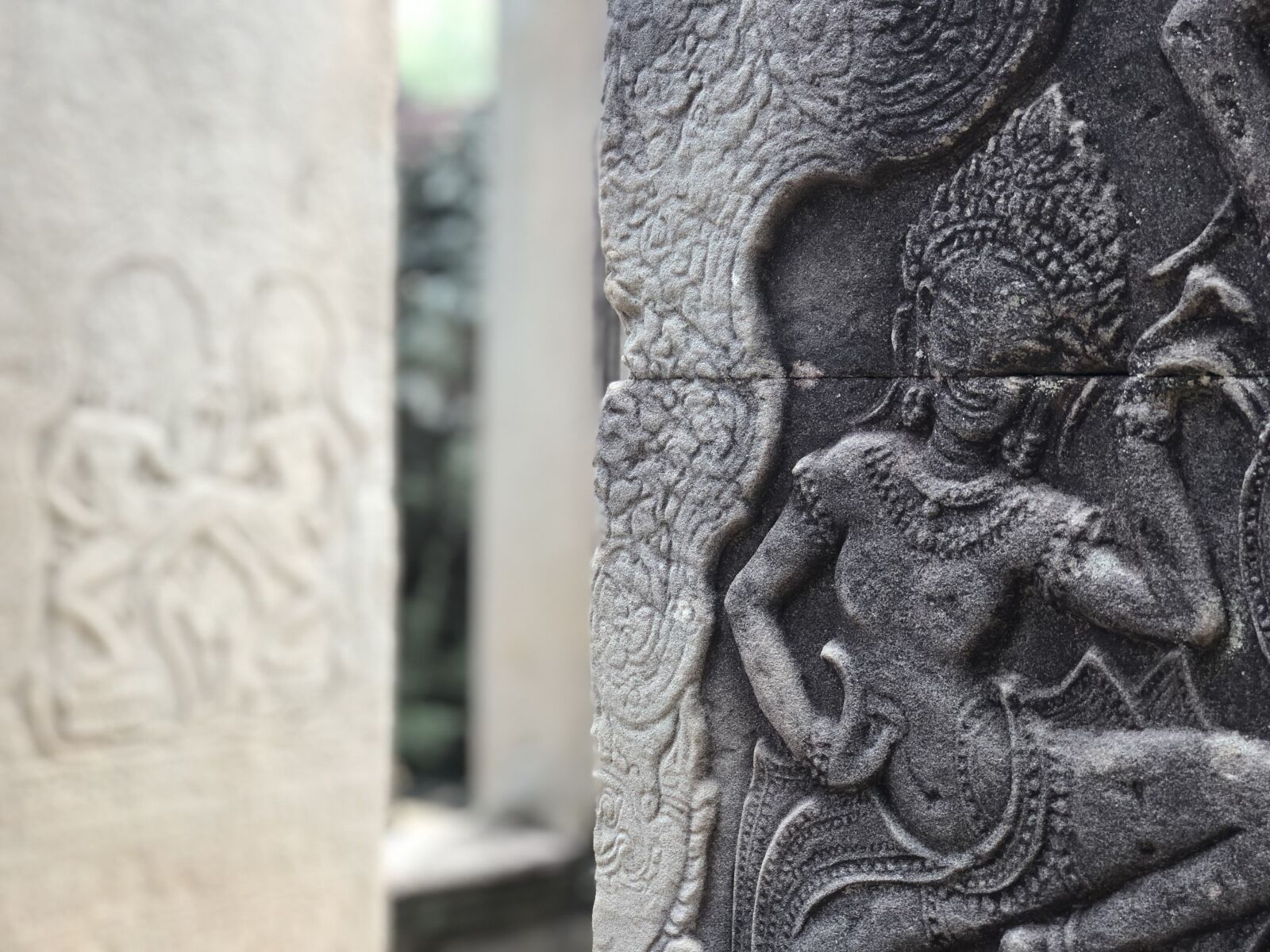 iPhone 8 Plus back dual camera 6.6mm f/2.8 sample photo. Ankor wat, apsara, buddhism photography