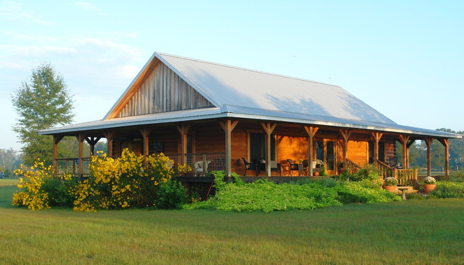 Sony DSC-R1 sample photo. Log home, farm, home photography