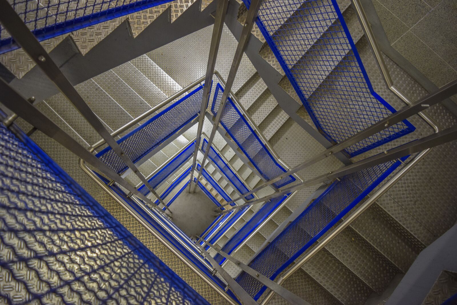 Nikon D3300 sample photo. Stairs, staircase, architecture photography