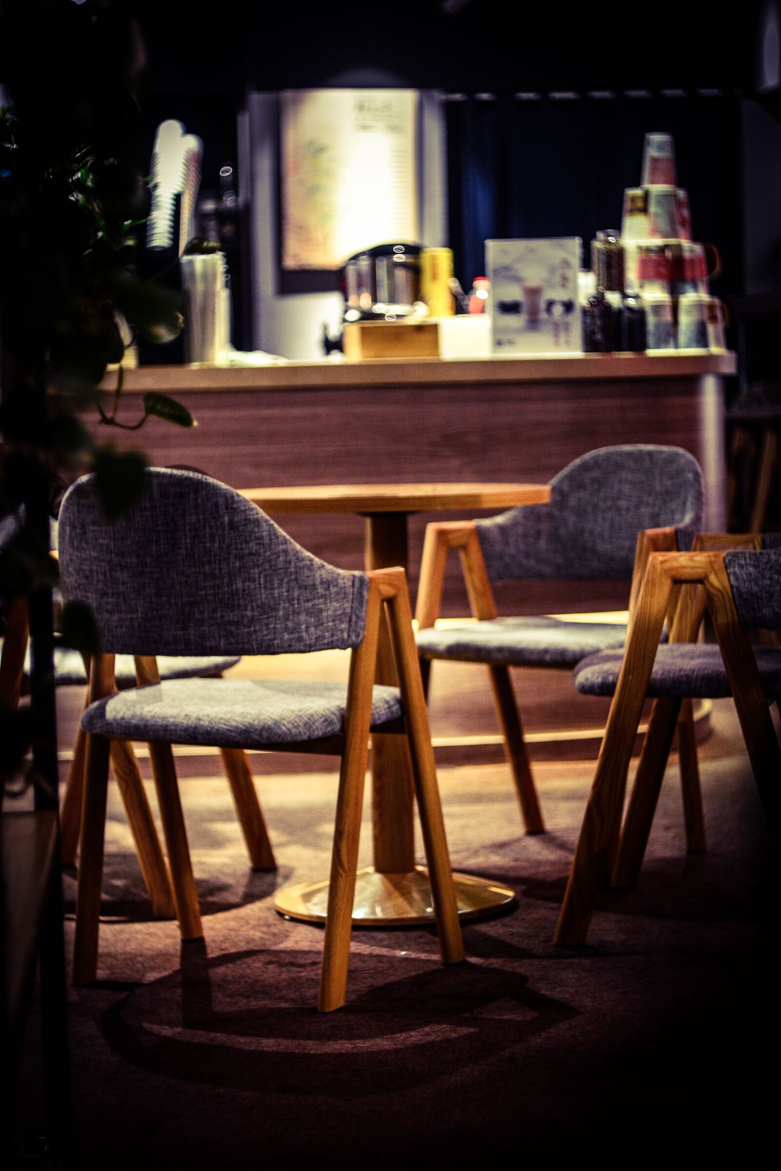 Nikon D7100 sample photo. Retro, restaurant, tables photography