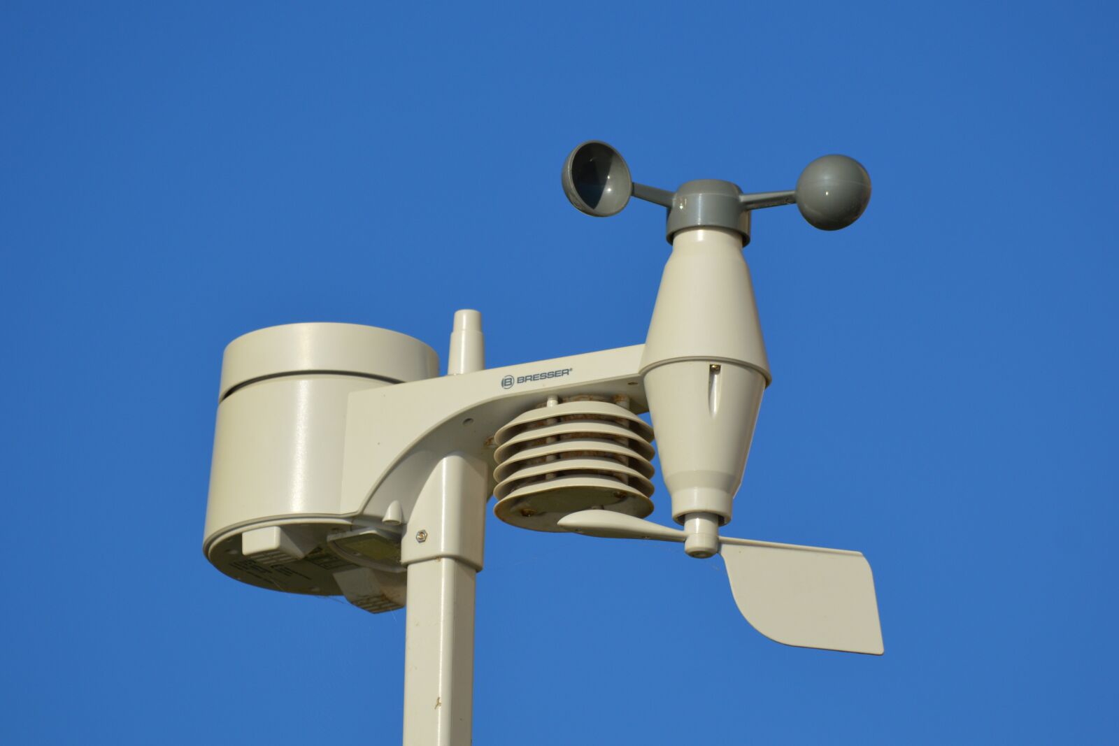 Nikon D3200 sample photo. Anemometer, apparatus, wind photography