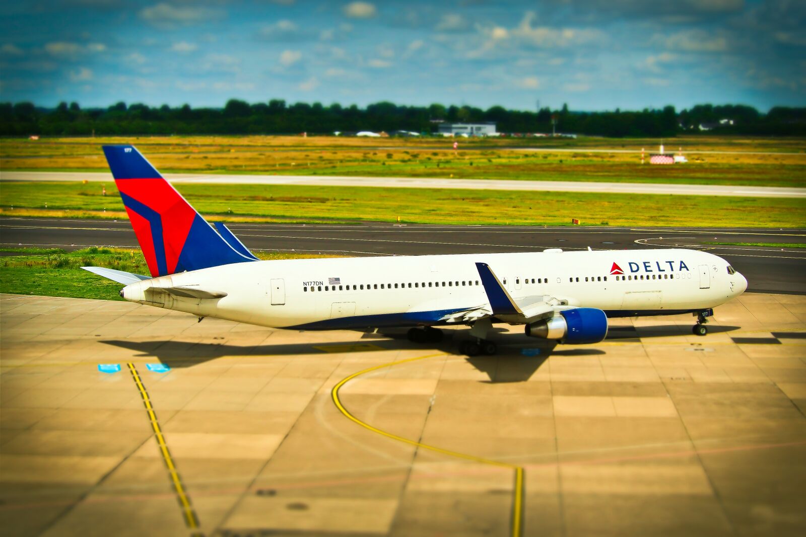 Olympus OM-D E-M10 sample photo. Aircraft, airport, departure photography