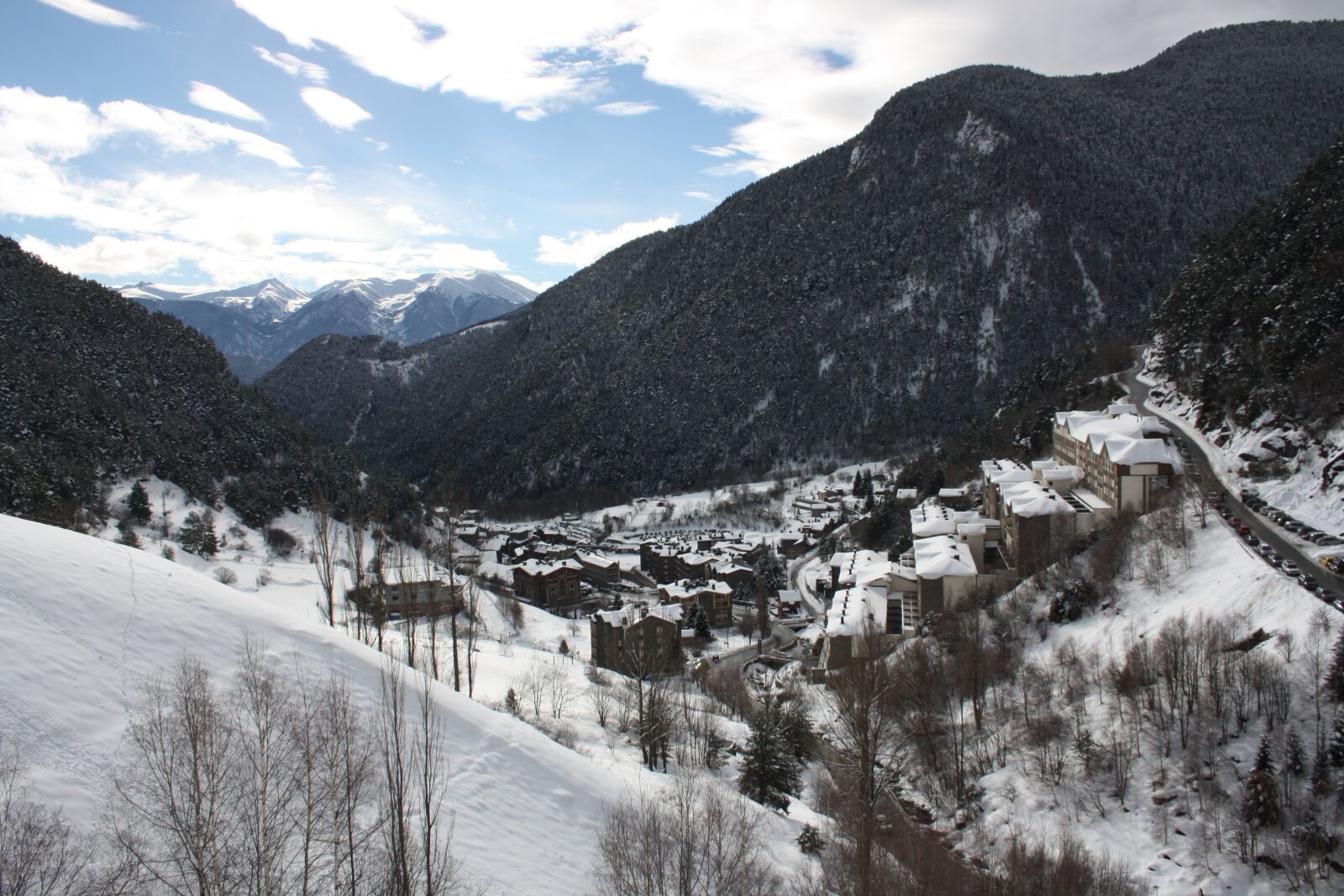 Canon EOS 1000D (EOS Digital Rebel XS / EOS Kiss F) sample photo. Andorra, snow, in photography