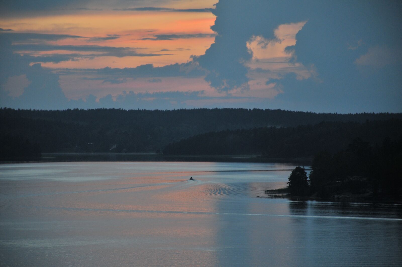 Nikon D300S sample photo. Lake, ladoga, landscape photography