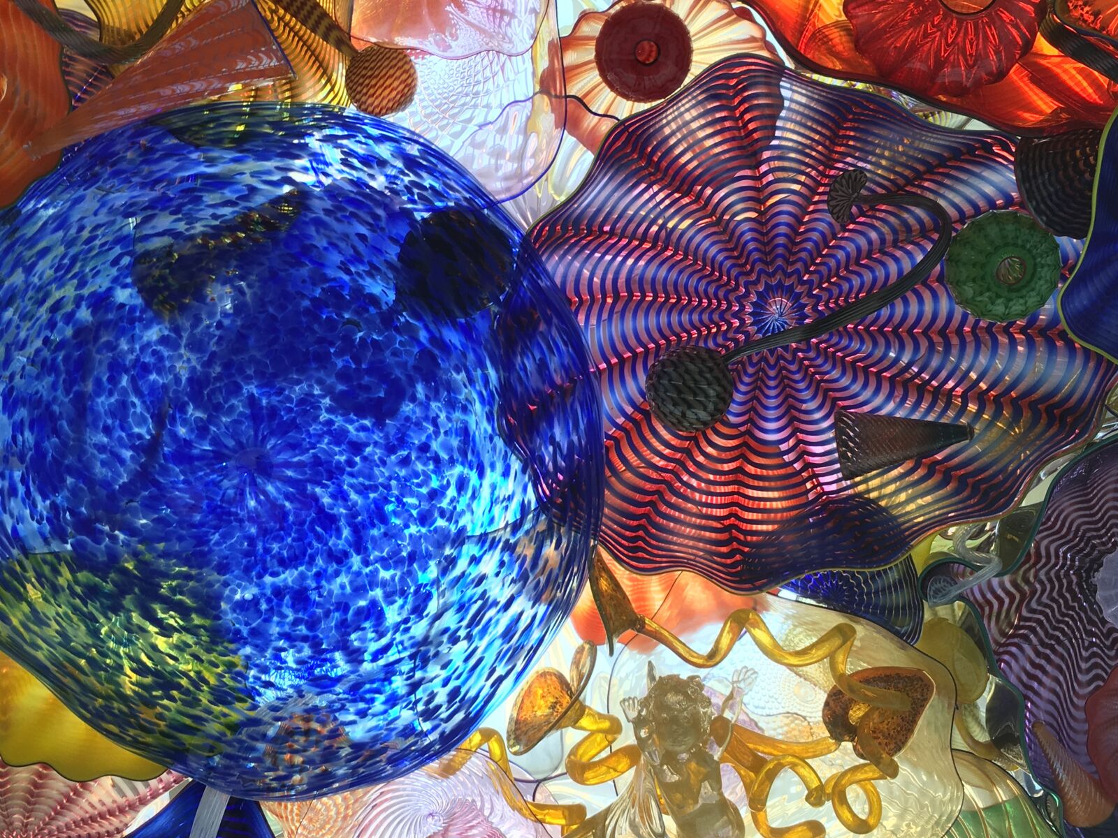 Apple iPhone 6s Plus sample photo. Chihuly, tacoma museum of photography