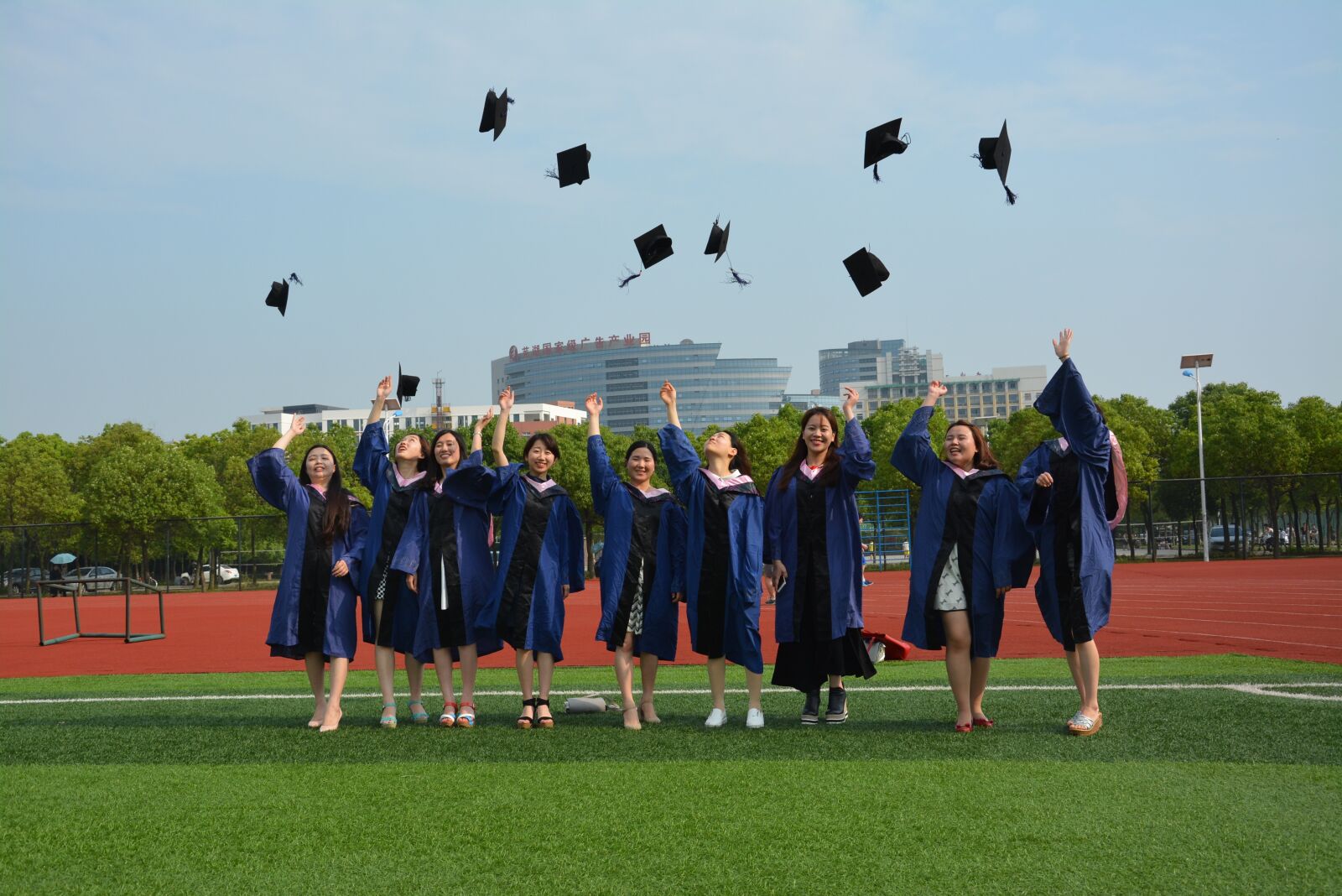 Nikon D5200 sample photo. Graduation, master's cap, campus photography