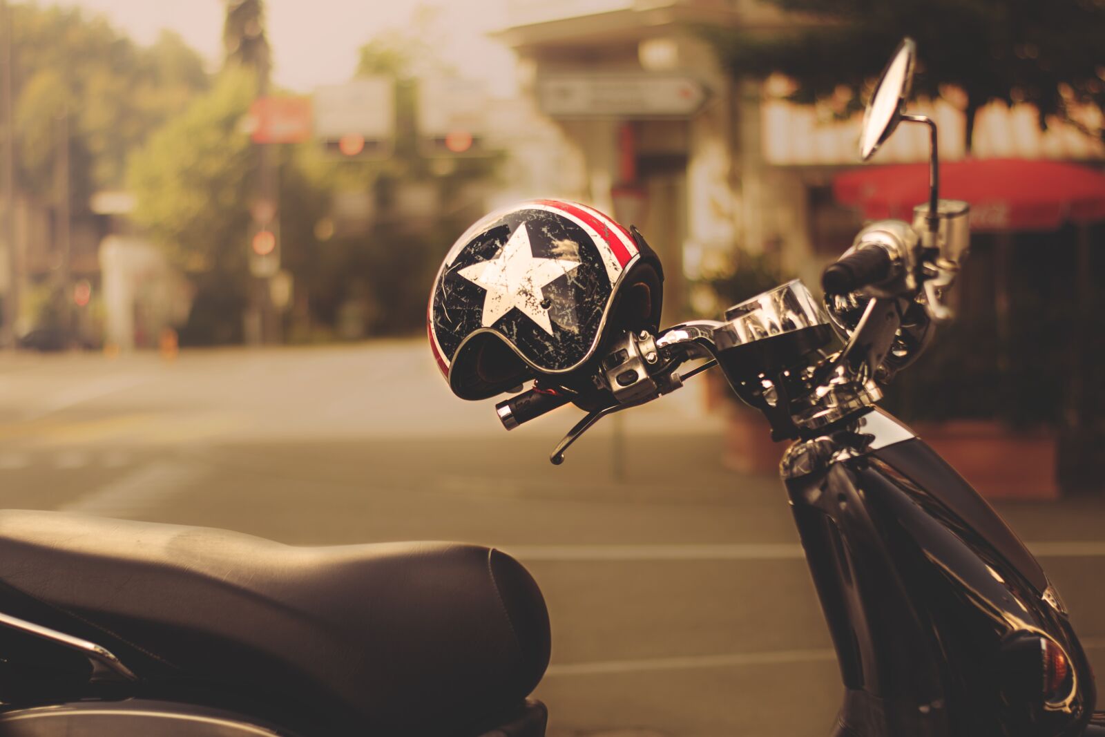 Nikon D5300 sample photo. Vespa, helm, vintage photography