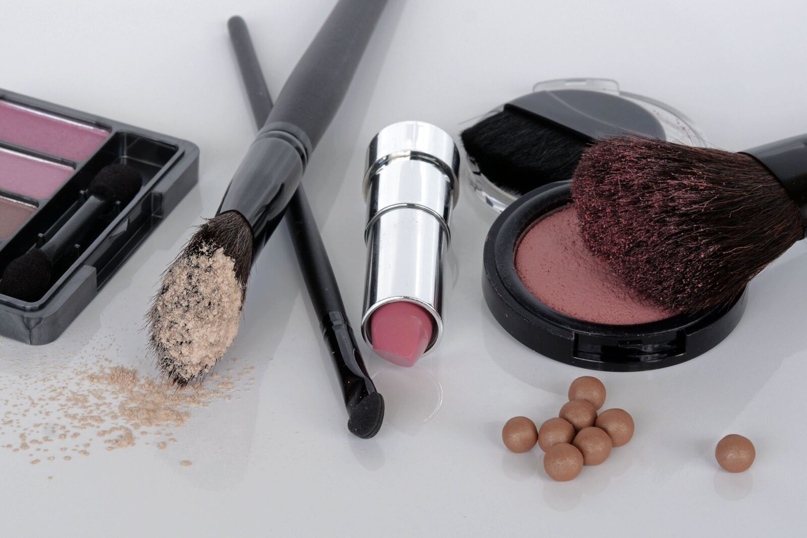 Nikon D7100 sample photo. Cosmetics, eye shadow, rouge photography