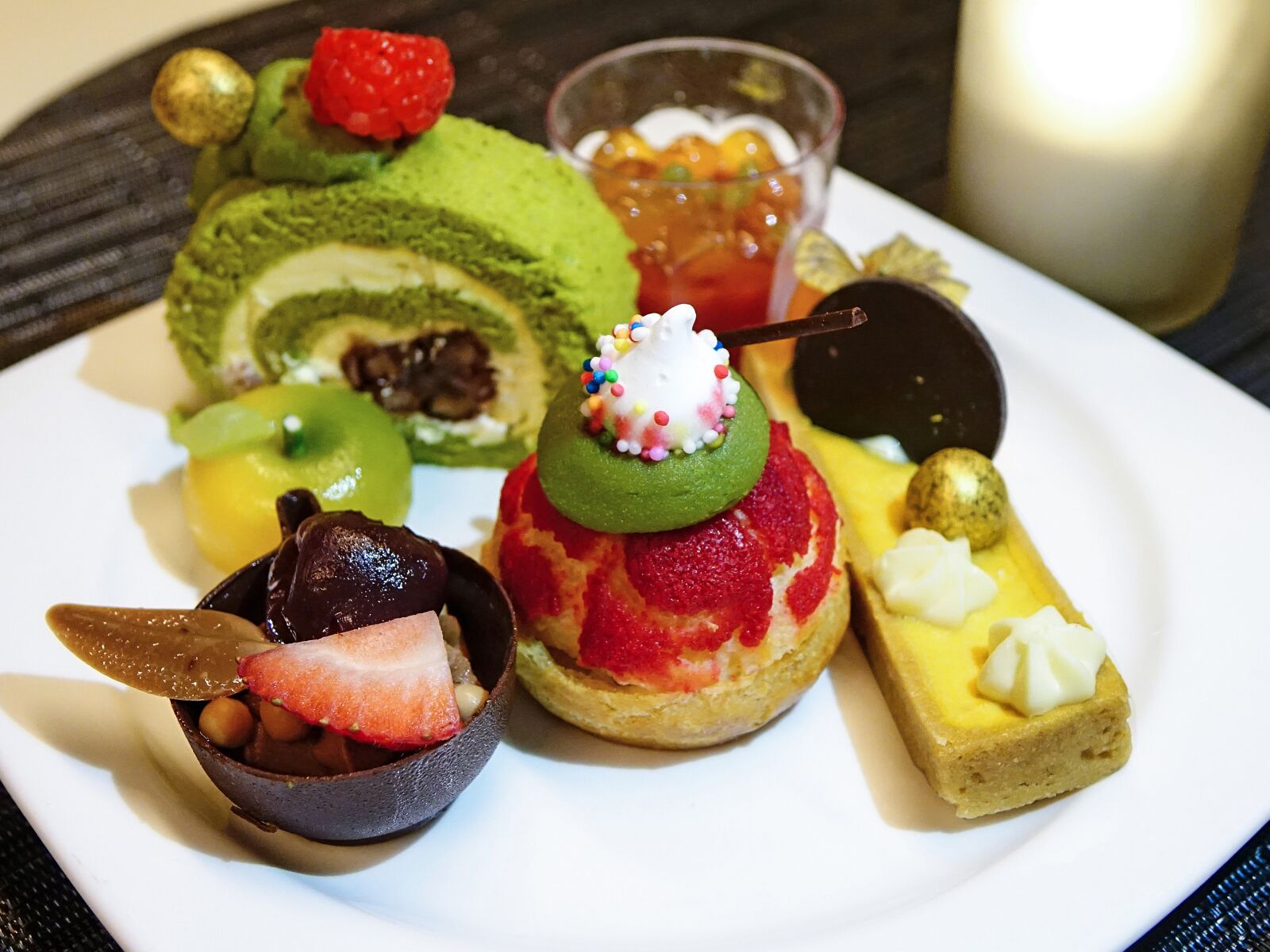 Sony Cyber-shot DSC-RX10 sample photo. Pastry, cake, cream photography