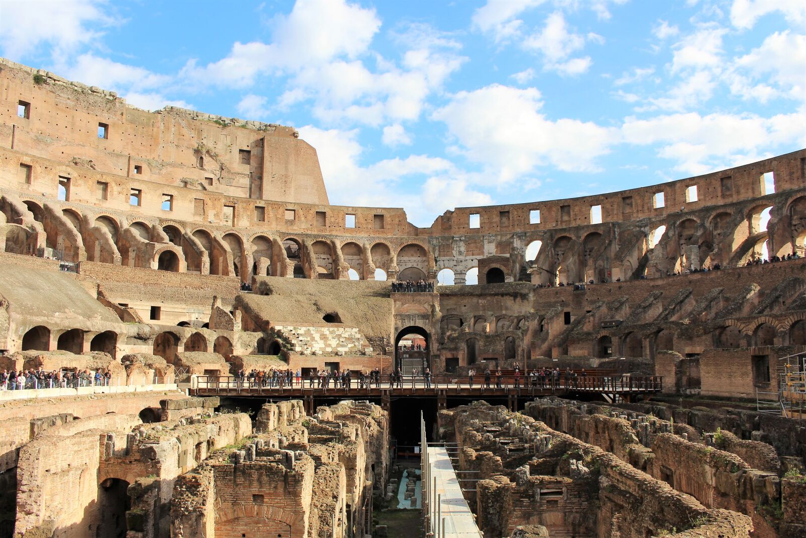 Canon EOS 1200D (EOS Rebel T5 / EOS Kiss X70 / EOS Hi) sample photo. Colosseum, rome, italy photography