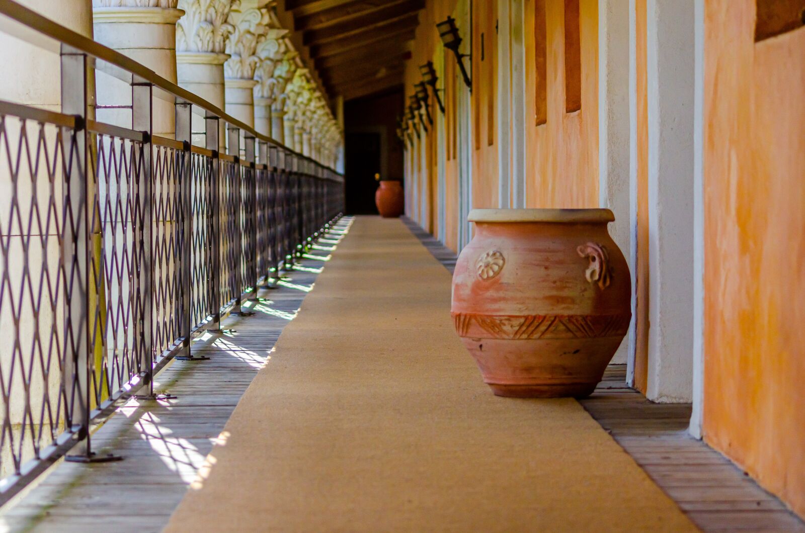 Nikon D7000 sample photo. Corridor, antique, shadow photography