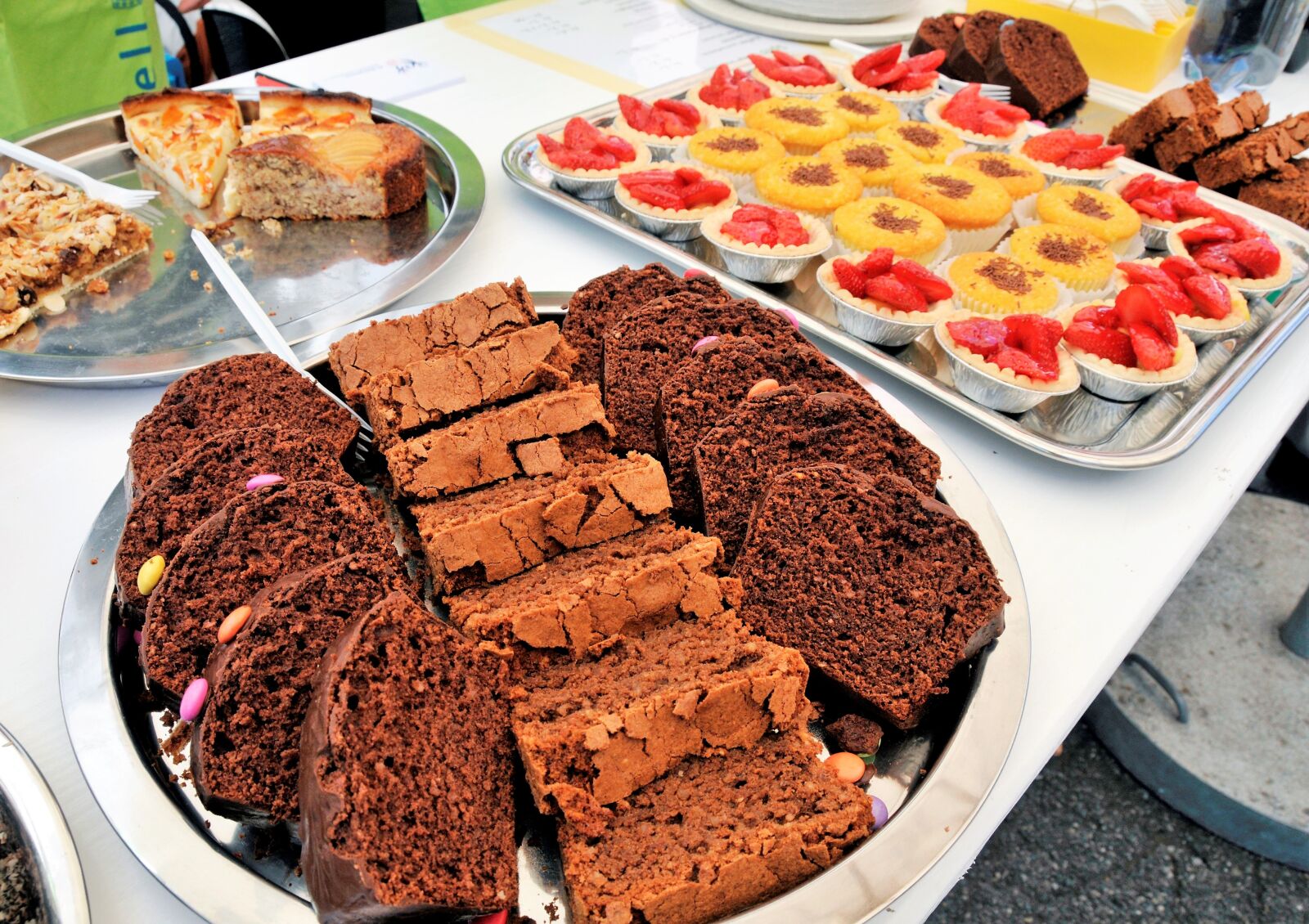 Nikon D300 sample photo. Cake, festival, bake photography