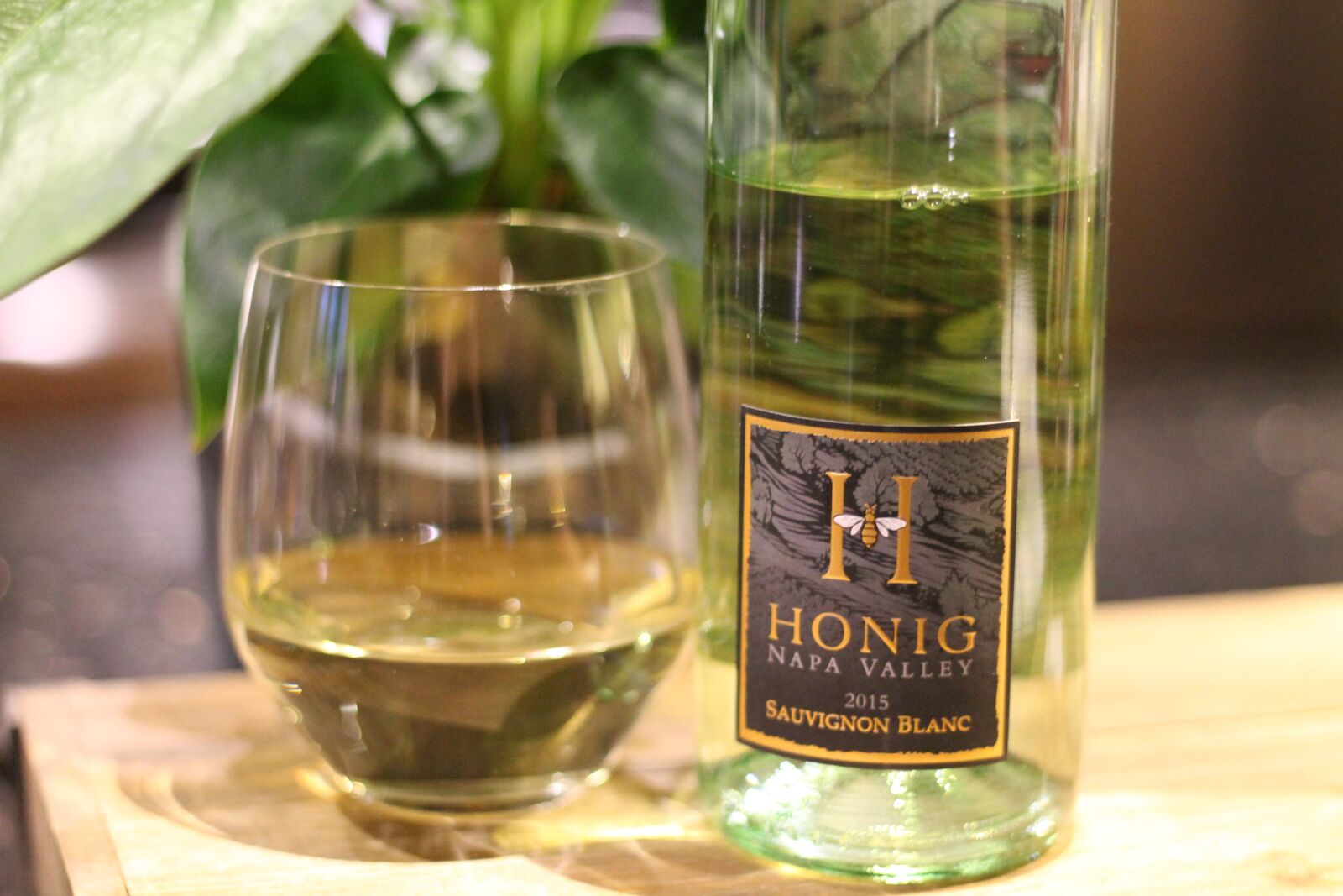 Canon EOS 1100D (EOS Rebel T3 / EOS Kiss X50) sample photo. Wine, wineglass, bottle photography