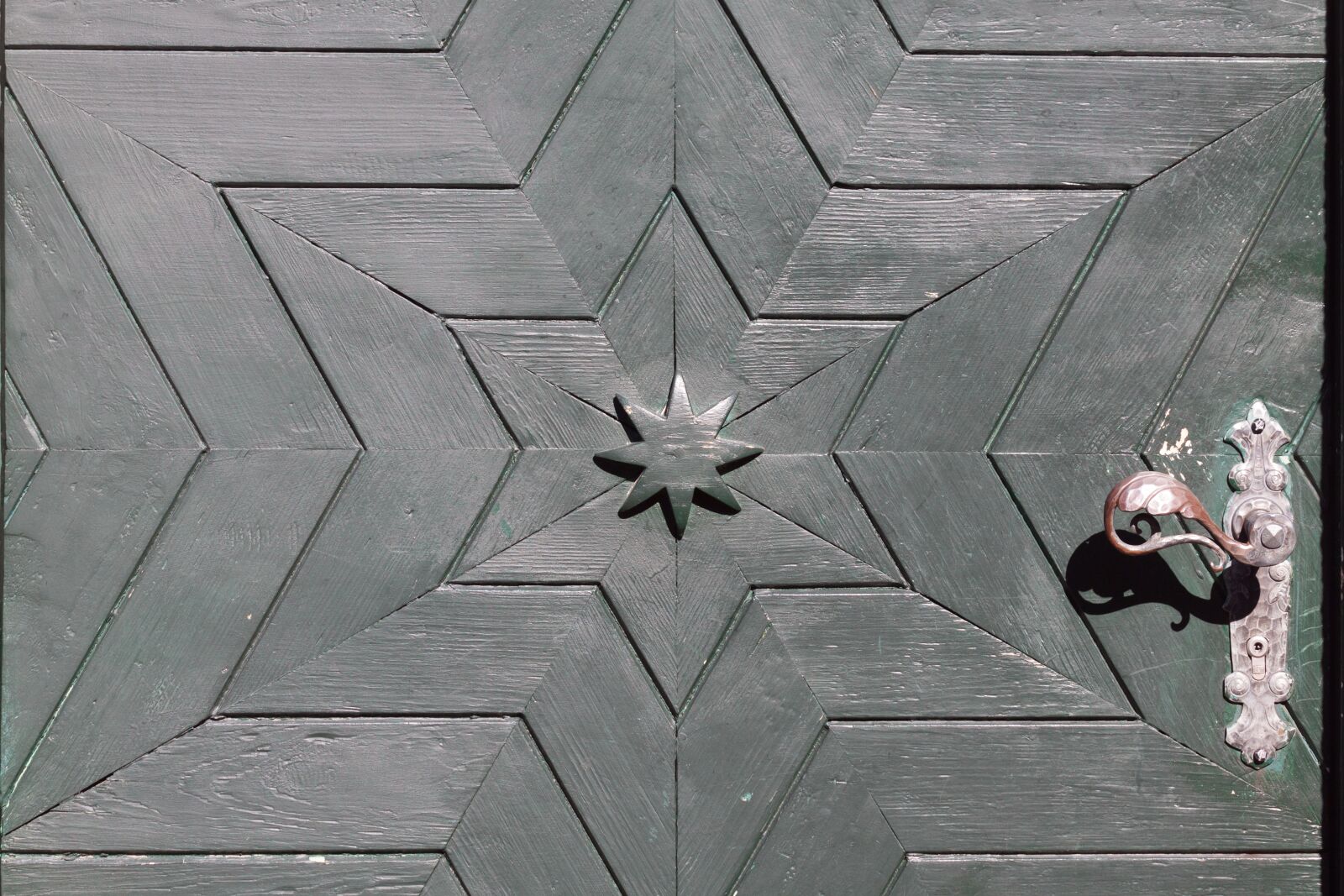 Canon EOS 50D sample photo. Door, wood, house entrance photography