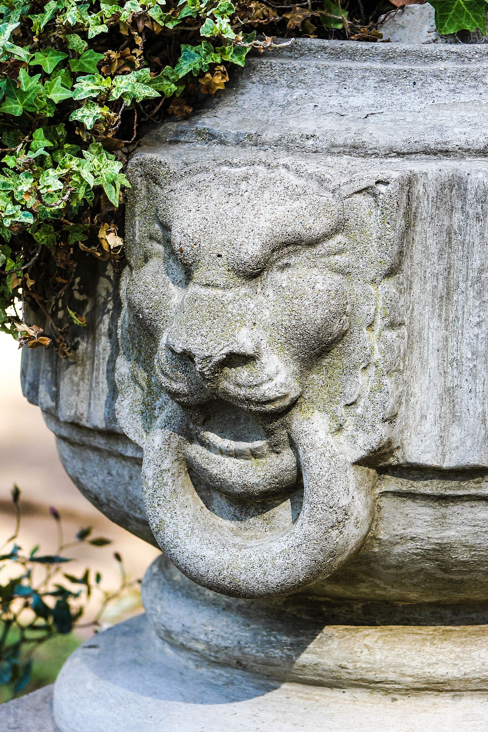 Canon EF 75-300mm f/4-5.6 sample photo. Sculpture, stone, stone sculpture photography
