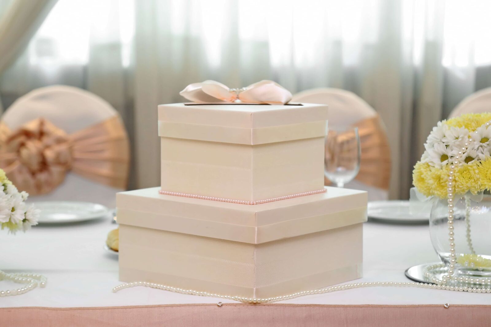 Canon EF 24-105mm F4L IS USM sample photo. Birthday, box, gifts, still photography