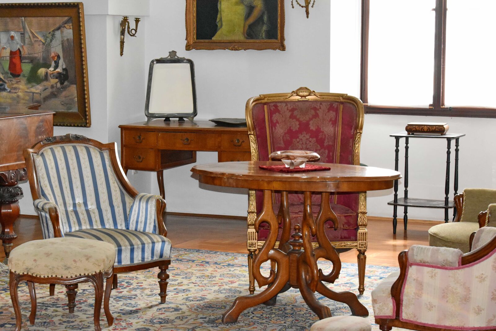 Nikon D5500 sample photo. Antiquity, ashtray, baroque, desk photography