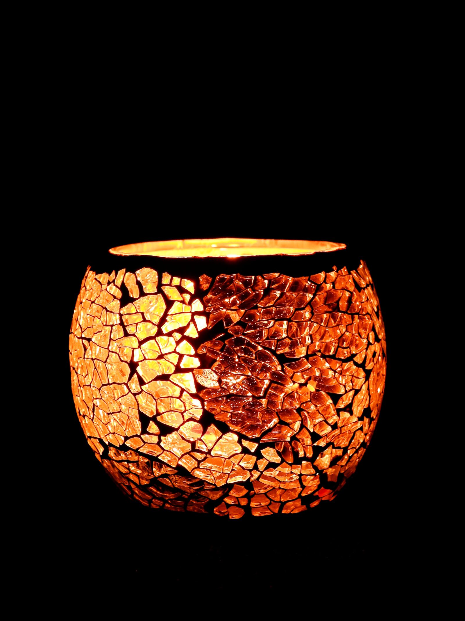Nikon Coolpix P900 sample photo. Candle, tealight, vessel photography