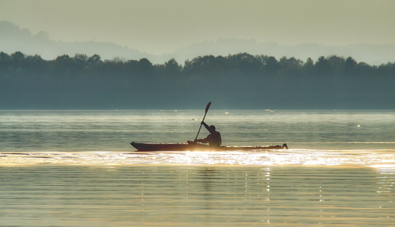Sony DT 55-300mm F4.5-5.6 SAM sample photo. Water, fog, chiemsee photography