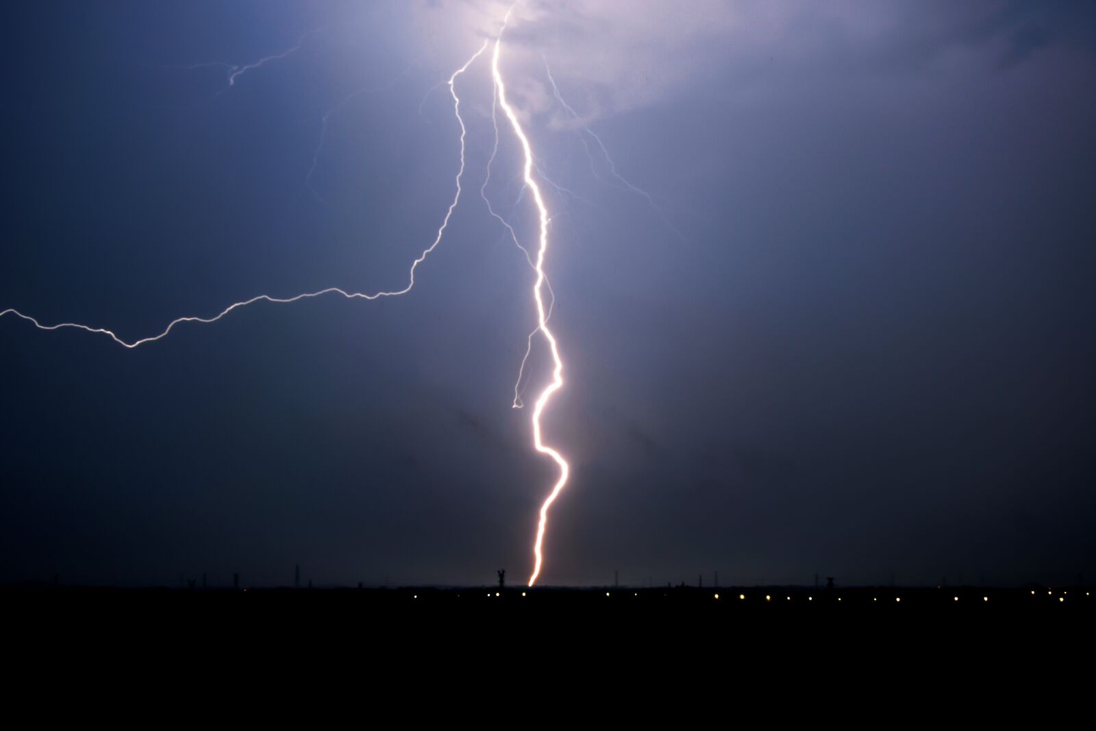 Nikon D5300 sample photo. Lightning, thunder, night photography
