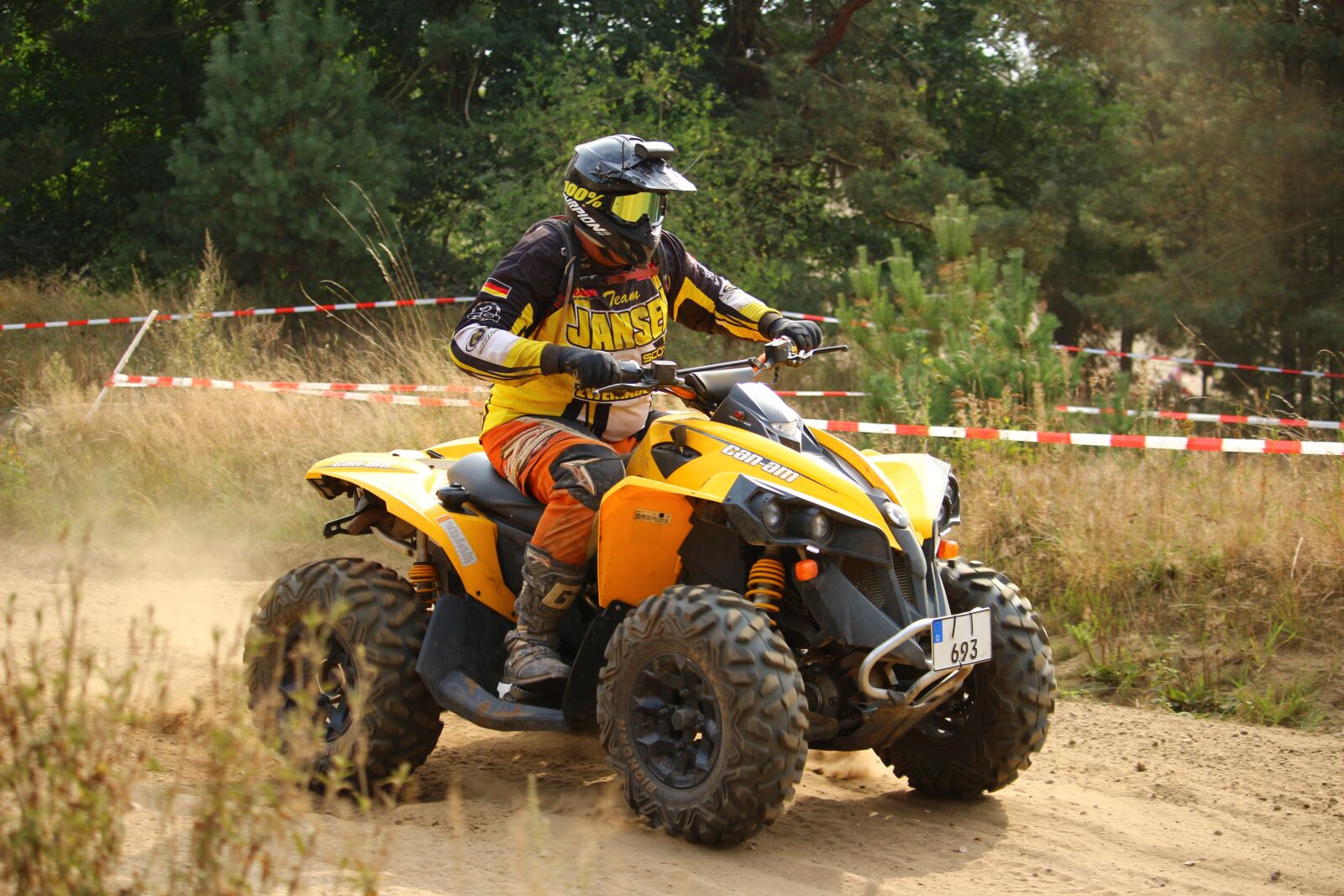 Canon EOS 100D (EOS Rebel SL1 / EOS Kiss X7) sample photo. Cross, enduro, motocross photography
