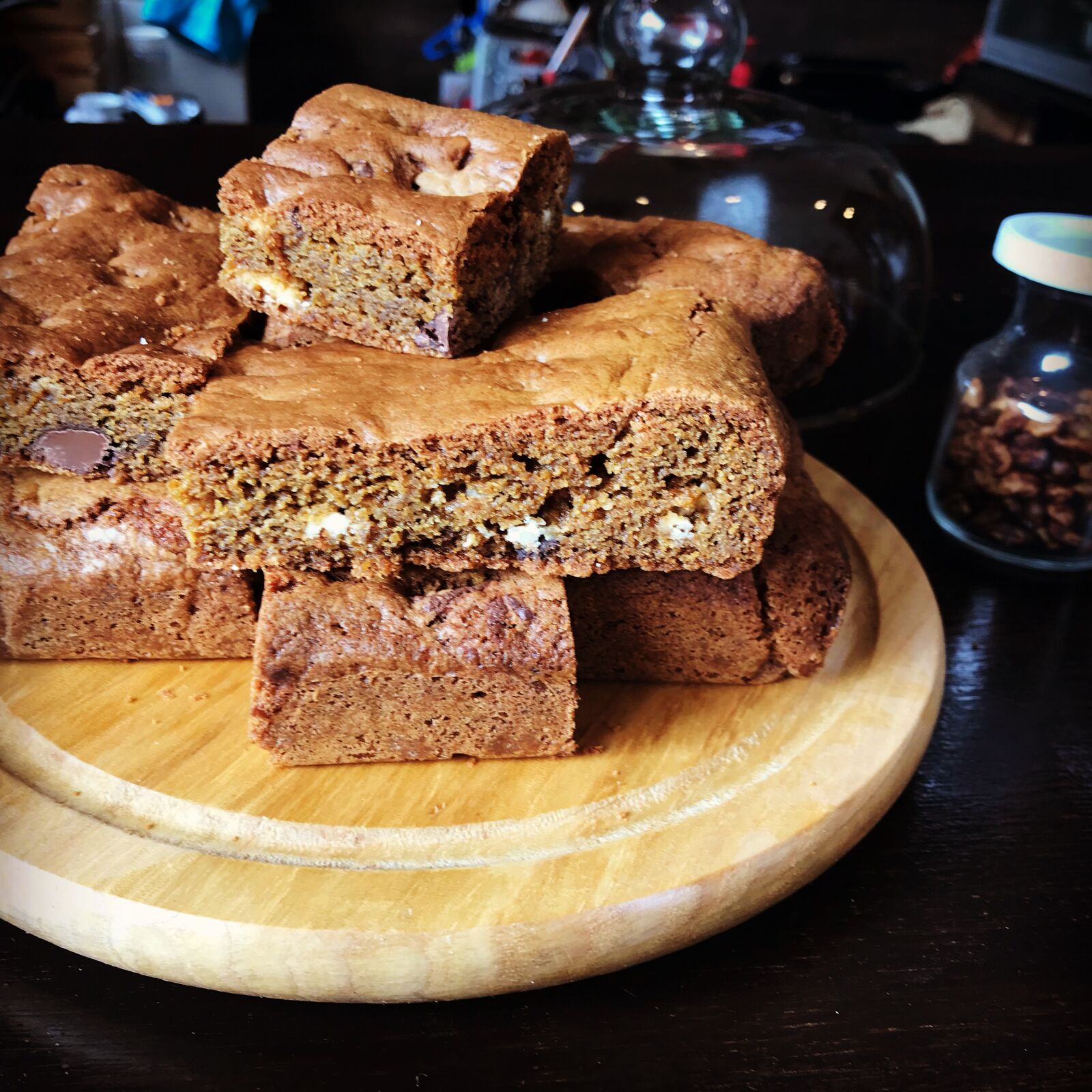 iPhone 7 back camera 3.99mm f/1.8 sample photo. Brownies, blondies, food photography