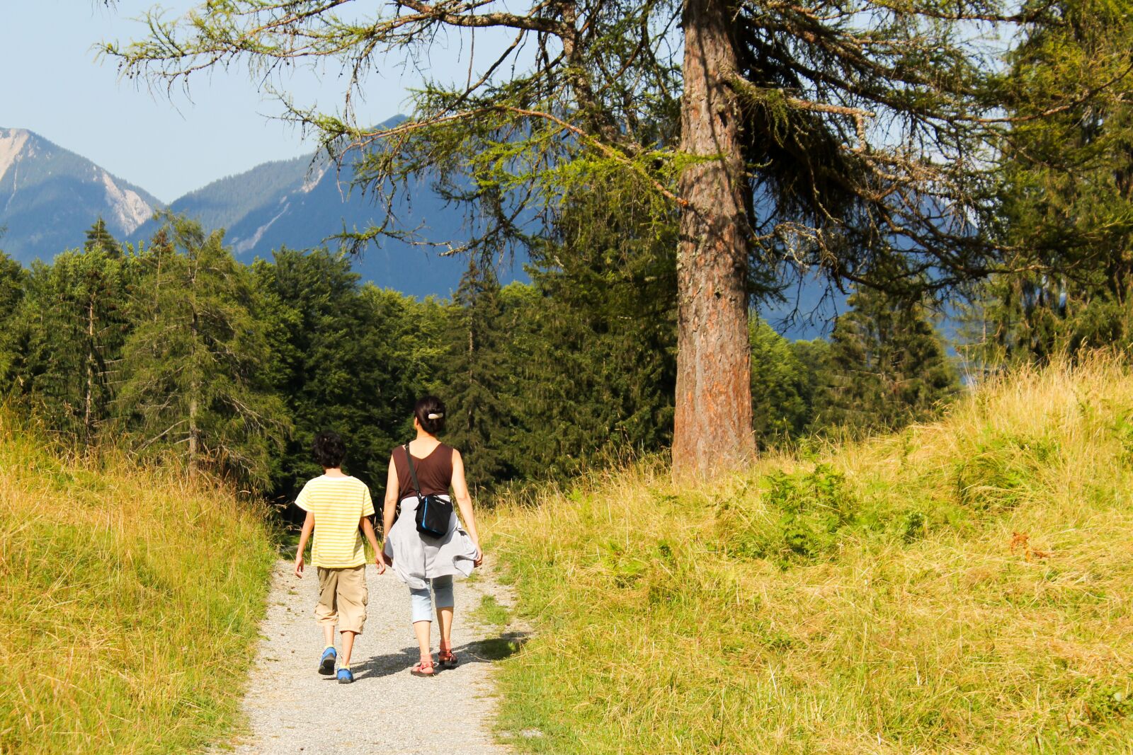 Canon EOS 600D (Rebel EOS T3i / EOS Kiss X5) sample photo. Family, mother, child photography